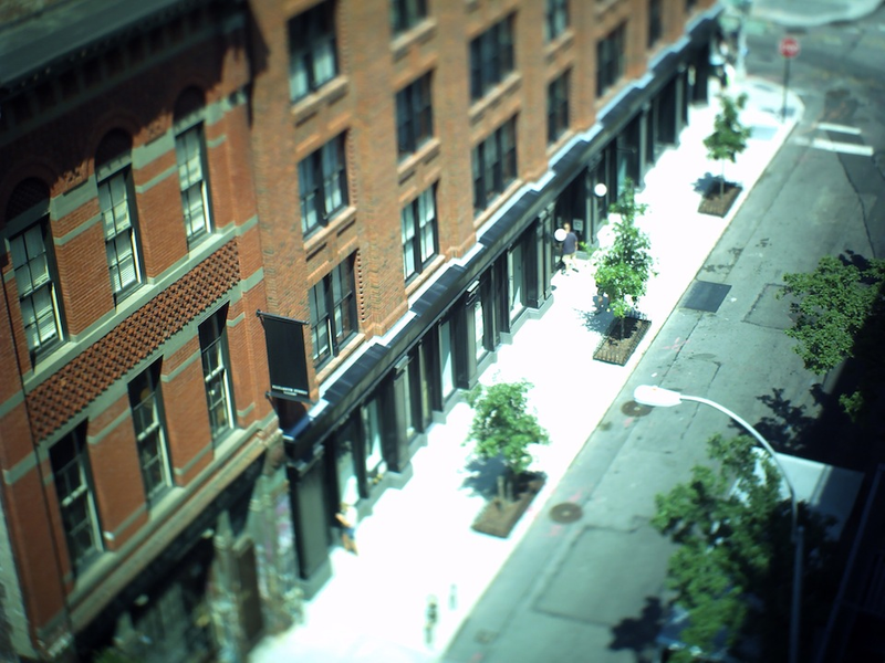 Illustration for article titled Photojojo Tilt-Shift Camera Lightning Review: Who Needs Instagram?